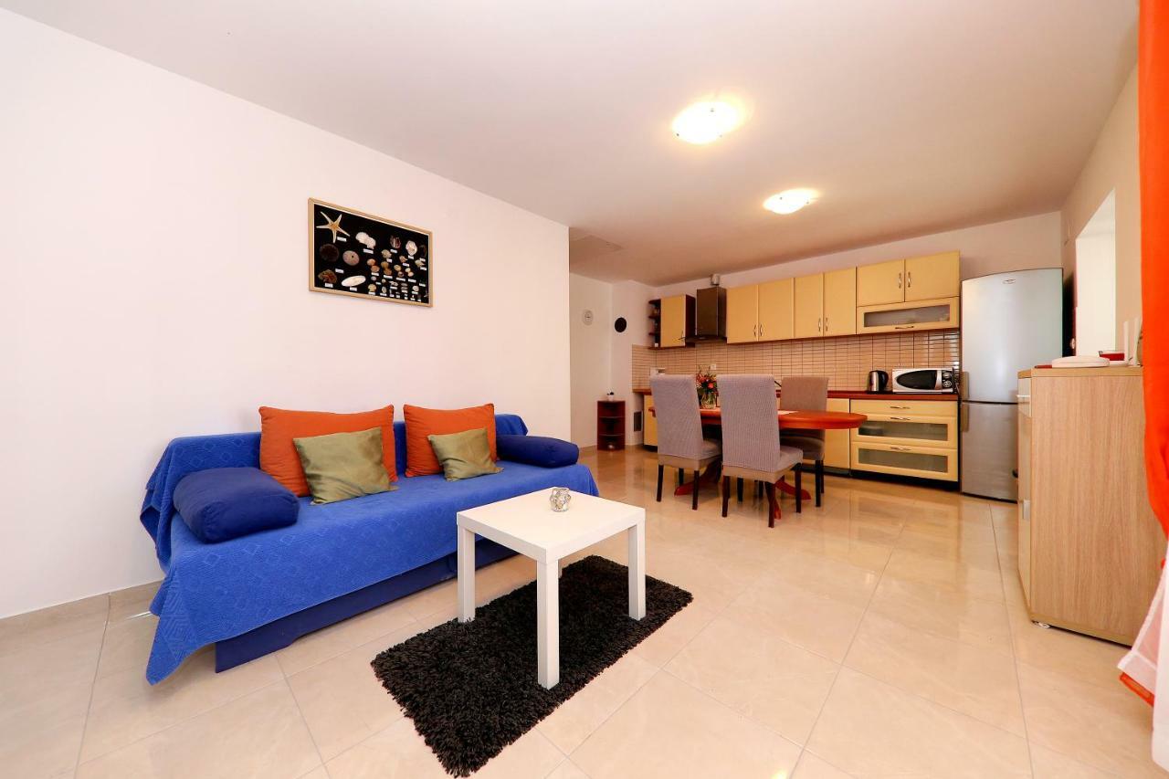 Anka Apartment *