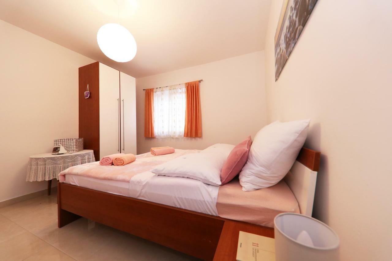 Anka Apartment *